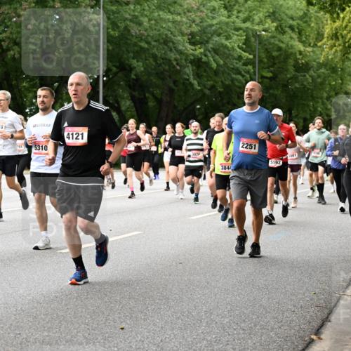 06.09.2026 - CURREX Alsterlauf Dr. Thomas Lammeyer http://msf.ph/oto/10116162 06.09.2026 09:12:25 Laufen 831, 6118, 791, 5310, 4121, 307, 3844, 2251, 4298, 3801, 5192, 2505, 40 meine-sportfotos.de