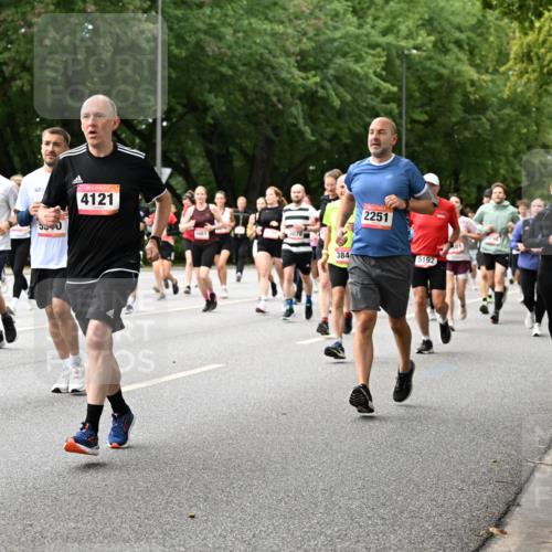 06.09.2026 - CURREX Alsterlauf Dr. Thomas Lammeyer http://msf.ph/oto/10116163 06.09.2026 09:12:25 Laufen 6118, 4121, 2251, 408, 3078, 4461, 2509, 384, 5192 meine-sportfotos.de