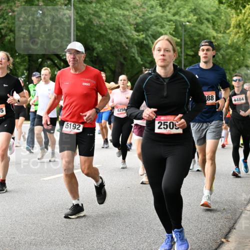 06.09.2026 - CURREX Alsterlauf Dr. Thomas Lammeyer http://msf.ph/oto/10116188 06.09.2026 09:12:28 Laufen 30, 5265, 5192, 4256, 2509, 88, 4484 meine-sportfotos.de