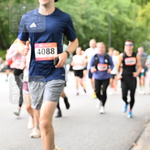06.09.2026 - CURREX Alsterlauf Dr. Thomas Lammeyer http://msf.ph/oto/10116197 06.09.2026 09:12:29 Laufen 4088 meine-sportfotos.de