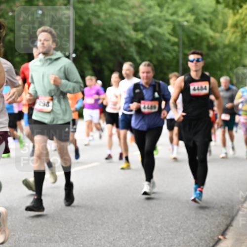 06.09.2026 - CURREX Alsterlauf Dr. Thomas Lammeyer http://msf.ph/oto/10116202 06.09.2026 09:12:30 Laufen 3801, 298, 4489, 4484 meine-sportfotos.de