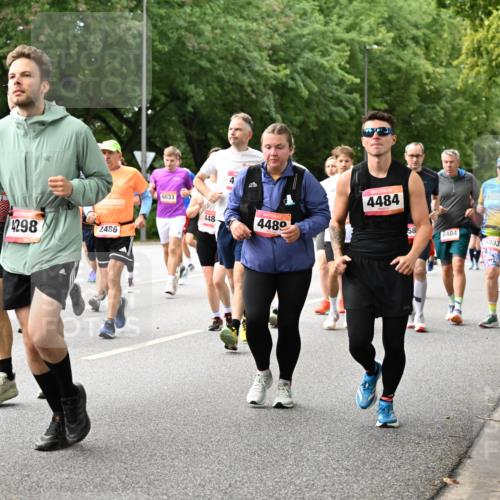 06.09.2026 - CURREX Alsterlauf Dr. Thomas Lammeyer http://msf.ph/oto/10116204 06.09.2026 09:12:30 Laufen 2025, 4298, 2486, 6033, 448, 4480, 4484, 58, 6404, 6403 meine-sportfotos.de