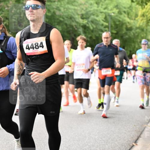 06.09.2026 - CURREX Alsterlauf Dr. Thomas Lammeyer http://msf.ph/oto/10116217 06.09.2026 09:12:32 Laufen 4489, 4484, 4551, 5856 meine-sportfotos.de