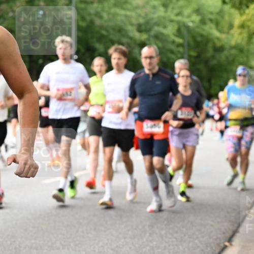 06.09.2026 - CURREX Alsterlauf Dr. Thomas Lammeyer http://msf.ph/oto/10116222 06.09.2026 09:12:32 Laufen 484 meine-sportfotos.de