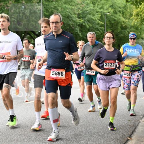 06.09.2026 - CURREX Alsterlauf Dr. Thomas Lammeyer http://msf.ph/oto/10116225 06.09.2026 09:12:33 Laufen 2913, 45, 8077, 5856, 6404, 3122, 3050, 6403 meine-sportfotos.de