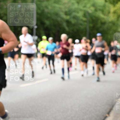 06.09.2026 - CURREX Alsterlauf Dr. Thomas Lammeyer http://msf.ph/oto/10116256 06.09.2026 09:12:37 Laufen  meine-sportfotos.de