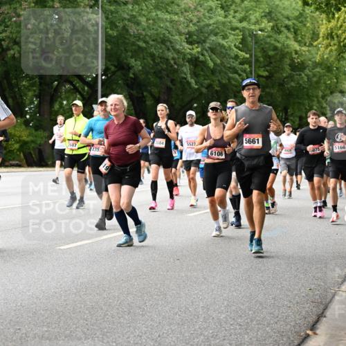 06.09.2026 - CURREX Alsterlauf Dr. Thomas Lammeyer http://msf.ph/oto/10116261 06.09.2026 09:12:38 Laufen 5891, 2687, 435, 4580, 19, 3584, 5523, 6106, 5661, 17, 4925, 075, 5166, 3049 meine-sportfotos.de