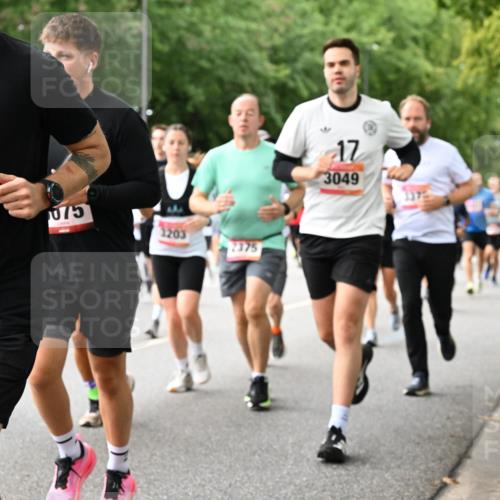 06.09.2026 - CURREX Alsterlauf Dr. Thomas Lammeyer http://msf.ph/oto/10116290 06.09.2026 09:12:42 Laufen 5166, 075, 2375, 17, 3049 meine-sportfotos.de