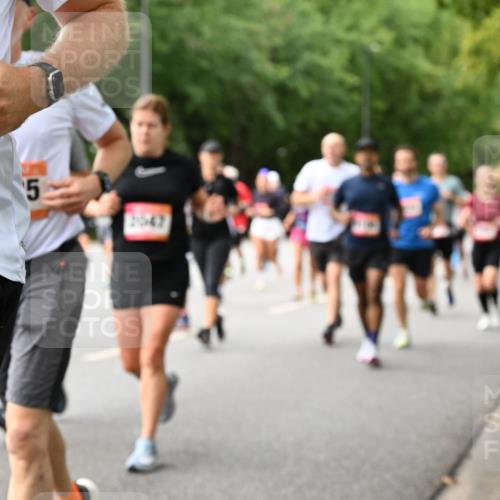 06.09.2026 - CURREX Alsterlauf Dr. Thomas Lammeyer http://msf.ph/oto/10116308 06.09.2026 09:12:44 Laufen 5, 2047 meine-sportfotos.de