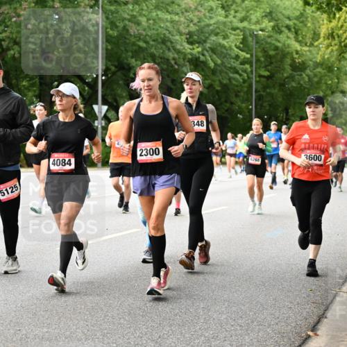 06.09.2026 - CURREX Alsterlauf Dr. Thomas Lammeyer http://msf.ph/oto/10116357 06.09.2026 09:12:51 Laufen 5128, 4084, 2300, 5125, 348, 6268, 3600, 1305 meine-sportfotos.de