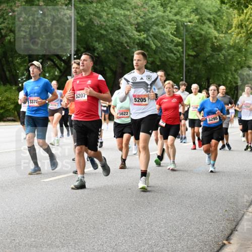 06.09.2026 - CURREX Alsterlauf Dr. Thomas Lammeyer http://msf.ph/oto/10116402 06.09.2026 09:12:57 Laufen 58, 2266, 3372, 4119, 5207, 5622, 5205, 30, 3096, 3295, 3260, 5005 meine-sportfotos.de