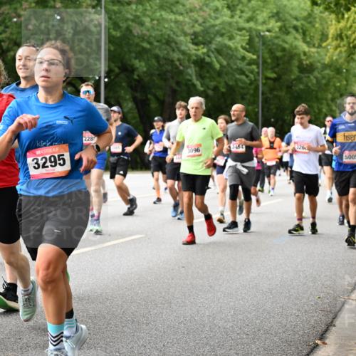 06.09.2026 - CURREX Alsterlauf Dr. Thomas Lammeyer http://msf.ph/oto/10116425 06.09.2026 09:12:59 Laufen 228, 1145, 3096, 3295, 3454, 326, 5005 meine-sportfotos.de
