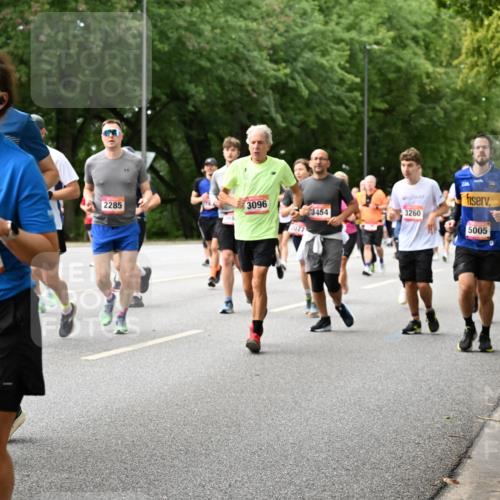 06.09.2026 - CURREX Alsterlauf Dr. Thomas Lammeyer http://msf.ph/oto/10116429 06.09.2026 09:13:00 Laufen 3295, 2285, 3096, 3454, 3077, 3260, 5005 meine-sportfotos.de