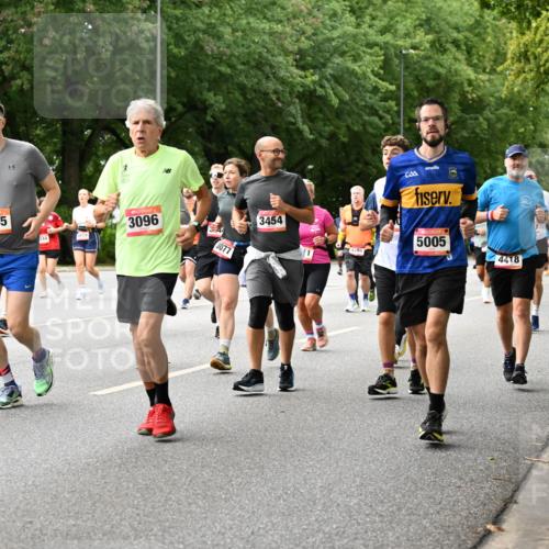 06.09.2026 - CURREX Alsterlauf Dr. Thomas Lammeyer http://msf.ph/oto/10116438 06.09.2026 09:13:01 Laufen 6199, 4538, 2285, 3096, 3077, 3454, 4296, 5005, 4418, 3585 meine-sportfotos.de