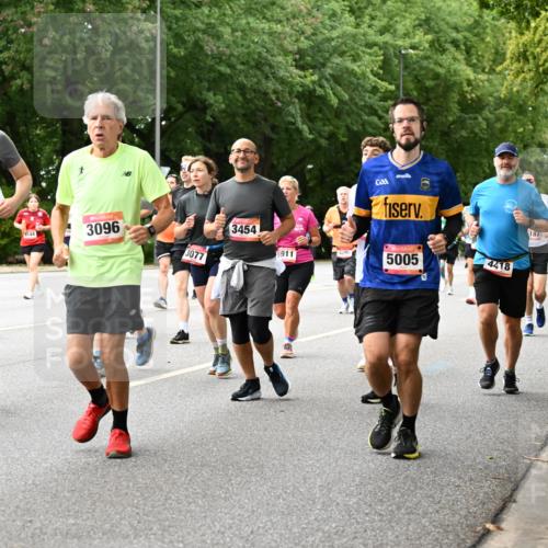 06.09.2026 - CURREX Alsterlauf Dr. Thomas Lammeyer http://msf.ph/oto/10116440 06.09.2026 09:13:01 Laufen 6199, 2285, 144, 3096, 3077, 3454, 5911, 4296, 5005, 4418, 187 meine-sportfotos.de