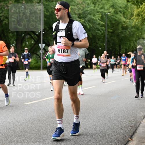 06.09.2026 - CURREX Alsterlauf Dr. Thomas Lammeyer http://msf.ph/oto/10116473 06.09.2026 09:13:06 Laufen 4296, 6187, 3585 meine-sportfotos.de