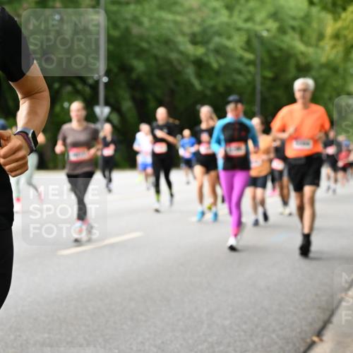 06.09.2026 - CURREX Alsterlauf Dr. Thomas Lammeyer http://msf.ph/oto/10116505 06.09.2026 09:13:09 Laufen 3585 meine-sportfotos.de