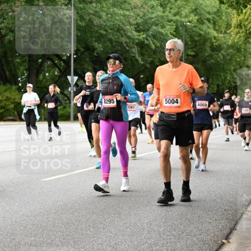 06.09.2026 - CURREX Alsterlauf Dr. Thomas Lammeyer http://msf.ph/oto/10116511 06.09.2026 09:13:10 Laufen 34, 8295, 4817, 3261, 5004, 4069, 2940, 269 meine-sportfotos.de