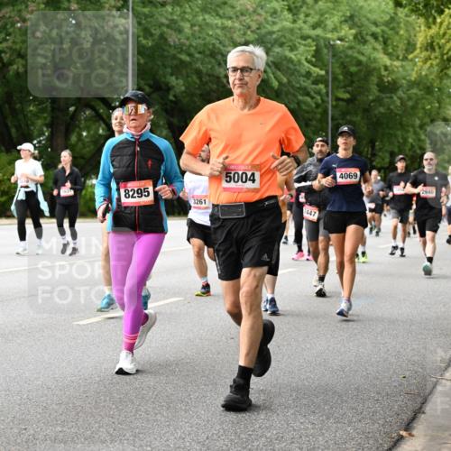 06.09.2026 - CURREX Alsterlauf Dr. Thomas Lammeyer http://msf.ph/oto/10116516 06.09.2026 09:13:11 Laufen 8295, 3261, 5004, 2447, 4069, 2940, 2269 meine-sportfotos.de