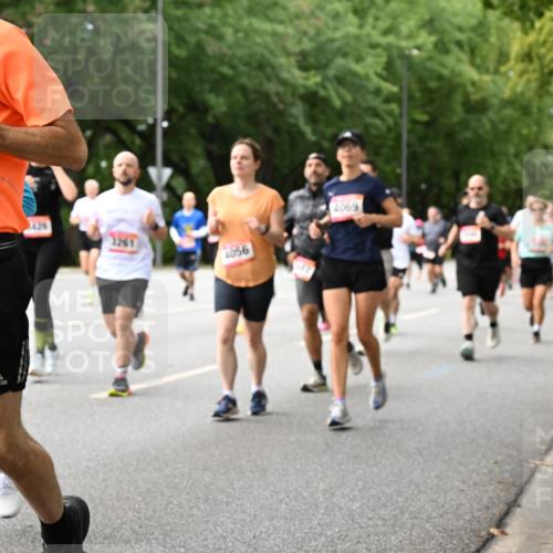 06.09.2026 - CURREX Alsterlauf Dr. Thomas Lammeyer http://msf.ph/oto/10116526 06.09.2026 09:13:12 Laufen 5004, 129, 4056, 4069 meine-sportfotos.de