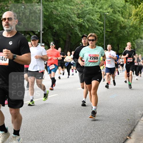 06.09.2026 - CURREX Alsterlauf Dr. Thomas Lammeyer http://msf.ph/oto/10116552 06.09.2026 09:13:15 Laufen 4594, 2940, 4704, 2269, 3499, 3323 meine-sportfotos.de