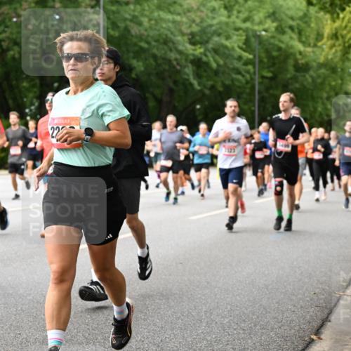 06.09.2026 - CURREX Alsterlauf Dr. Thomas Lammeyer http://msf.ph/oto/10116561 06.09.2026 09:13:16 Laufen 222 meine-sportfotos.de