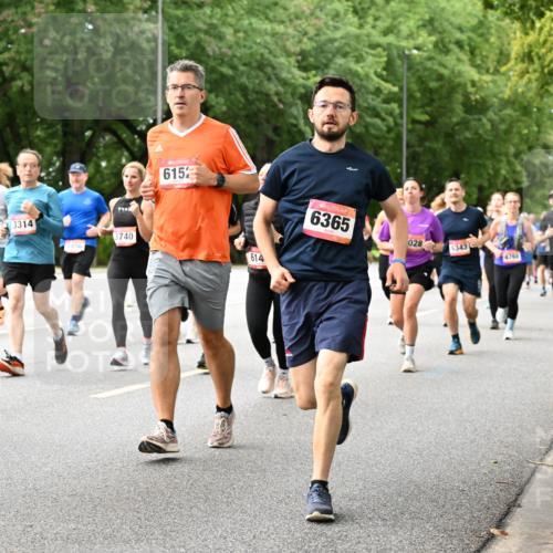 06.09.2026 - CURREX Alsterlauf Dr. Thomas Lammeyer http://msf.ph/oto/10116593 06.09.2026 09:13:20 Laufen 615, 604, 3314, 2886, 3740, 614, 6365, 028, 6343, 4768 meine-sportfotos.de