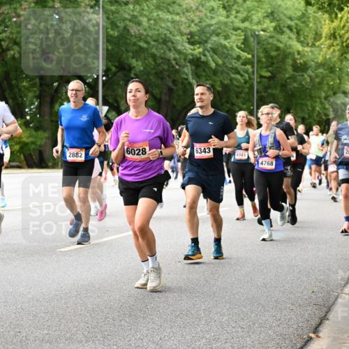 06.09.2026 - CURREX Alsterlauf Dr. Thomas Lammeyer http://msf.ph/oto/10116607 06.09.2026 09:13:22 Laufen 2882, 4132, 6028, 6343, 2698, 4981, 4768 meine-sportfotos.de