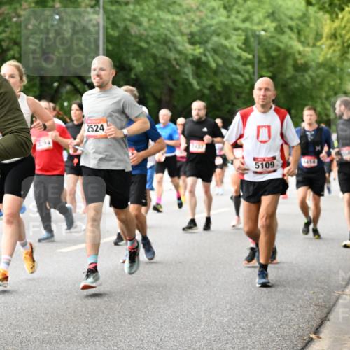 06.09.2026 - CURREX Alsterlauf Dr. Thomas Lammeyer http://msf.ph/oto/10116651 06.09.2026 09:13:29 Laufen 79, 2524, 7437, 5109 meine-sportfotos.de