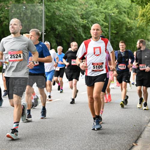 06.09.2026 - CURREX Alsterlauf Dr. Thomas Lammeyer http://msf.ph/oto/10116653 06.09.2026 09:13:29 Laufen 6, 45, 3294, 2524, 741, 243, 5109, 4414, 5543 meine-sportfotos.de