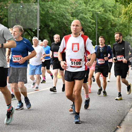 06.09.2026 - CURREX Alsterlauf Dr. Thomas Lammeyer http://msf.ph/oto/10116655 06.09.2026 09:13:30 Laufen 329, 2524, 11, 5781, 243, 5109, 4414, 5543 meine-sportfotos.de