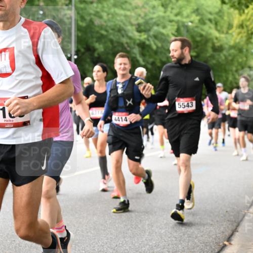 06.09.2026 - CURREX Alsterlauf Dr. Thomas Lammeyer http://msf.ph/oto/10116660 06.09.2026 09:13:31 Laufen 51, 6318, 4414, 5543 meine-sportfotos.de