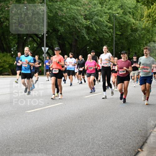 06.09.2026 - CURREX Alsterlauf Dr. Thomas Lammeyer http://msf.ph/oto/10116728 06.09.2026 09:13:41 Laufen 3390, 37773721, 9, 2957, 573, 3412, 3756, 6460, 478, 3712, 6292, 6290 meine-sportfotos.de