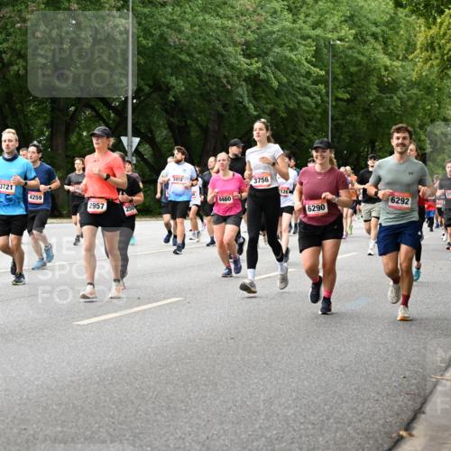 06.09.2026 - CURREX Alsterlauf Dr. Thomas Lammeyer http://msf.ph/oto/10116732 06.09.2026 09:13:41 Laufen 3721, 4259, 2957, 250, 3412, 3756, 1261, 6460, 37, 6290, 6292, 5284 meine-sportfotos.de