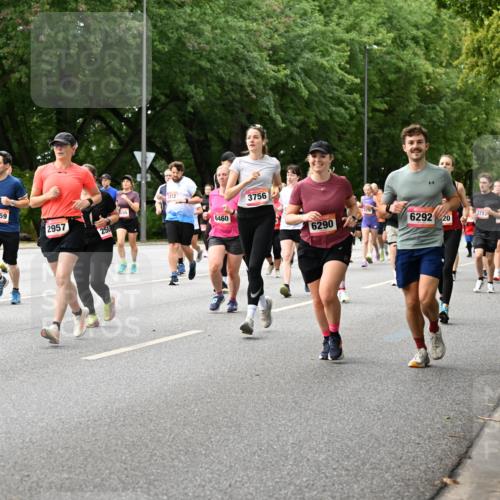 06.09.2026 - CURREX Alsterlauf Dr. Thomas Lammeyer http://msf.ph/oto/10116736 06.09.2026 09:13:42 Laufen 3721, 4259, 2957, 250, 412, 6460, 3756, 6290, 4376, 6292, 20, 3712, 4733, 4229 meine-sportfotos.de
