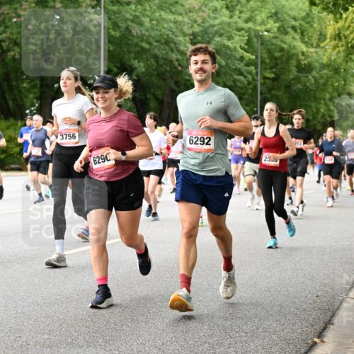 06.09.2026 - CURREX Alsterlauf Dr. Thomas Lammeyer http://msf.ph/oto/10116743 06.09.2026 09:13:43 Laufen 2504, 3756, 6290, 6292, 250, 712 meine-sportfotos.de