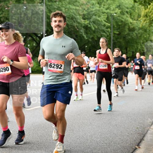 06.09.2026 - CURREX Alsterlauf Dr. Thomas Lammeyer http://msf.ph/oto/10116747 06.09.2026 09:13:43 Laufen 6290, 6292, 2520 meine-sportfotos.de