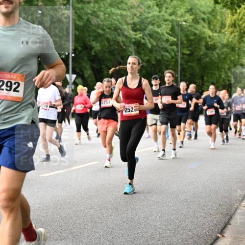06.09.2026 - CURREX Alsterlauf Dr. Thomas Lammeyer http://msf.ph/oto/10116752 06.09.2026 09:13:44 Laufen 6292, 2126, 4784, 252, 1364 meine-sportfotos.de