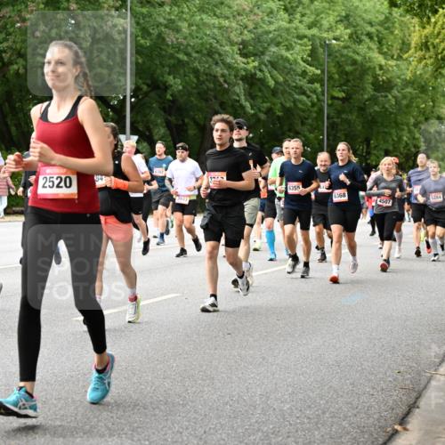 06.09.2026 - CURREX Alsterlauf Dr. Thomas Lammeyer http://msf.ph/oto/10116760 06.09.2026 09:13:45 Laufen 4455, 3765, 2126, 2520, 84, 6382, 4229, 6355, 6368, 5284, 4507, 3943 meine-sportfotos.de