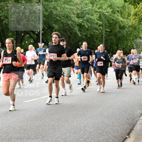 06.09.2026 - CURREX Alsterlauf Dr. Thomas Lammeyer http://msf.ph/oto/10116764 06.09.2026 09:13:45 Laufen 4077, 4784, 3945, 6382, 3712, 55, 4229, 5284, 6368, 4507, 733 meine-sportfotos.de