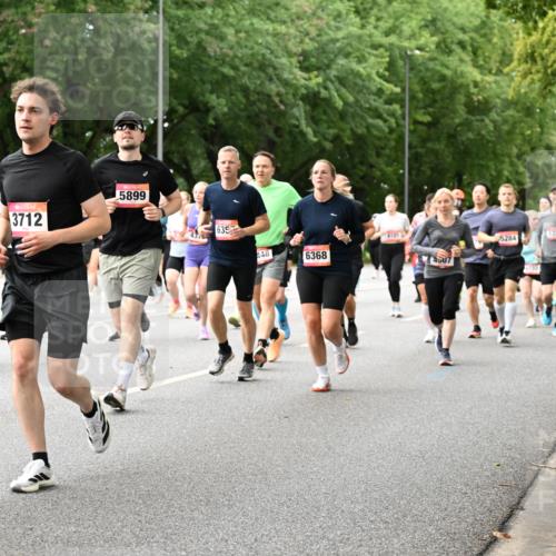 06.09.2026 - CURREX Alsterlauf Dr. Thomas Lammeyer http://msf.ph/oto/10116772 06.09.2026 09:13:46 Laufen 77, 4238, 3712, 5899, 635, 8121, 437, 48, 6368, 4229, 5284, 4507 meine-sportfotos.de