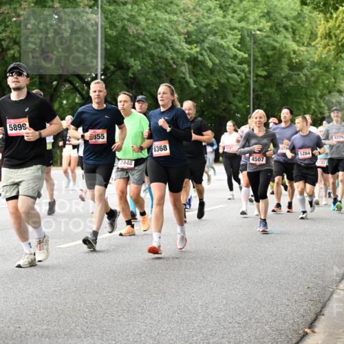 06.09.2026 - CURREX Alsterlauf Dr. Thomas Lammeyer http://msf.ph/oto/10116776 06.09.2026 09:13:47 Laufen 3945, 5899, 355, 2448, 6368, 612, 49794, 5284, 4507, 4733, 4229, 6264 meine-sportfotos.de
