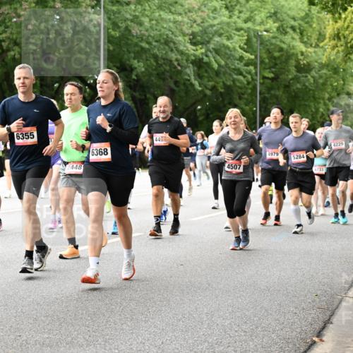 06.09.2026 - CURREX Alsterlauf Dr. Thomas Lammeyer http://msf.ph/oto/10116782 06.09.2026 09:13:48 Laufen 2, 3943, 6355, 2448, 6368, 44, 4979, 5284, 4507, 4733, 4229, 396 meine-sportfotos.de
