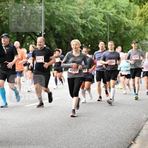 06.09.2026 - CURREX Alsterlauf Dr. Thomas Lammeyer http://msf.ph/oto/10116791 06.09.2026 09:13:49 Laufen 6368, 4473, 497, 284, 4507, 968, 4733, 4229 meine-sportfotos.de