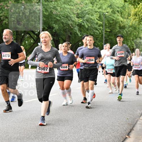 06.09.2026 - CURREX Alsterlauf Dr. Thomas Lammeyer http://msf.ph/oto/10116795 06.09.2026 09:13:49 Laufen 8163, 4473, 4229, 530, 284, 4507, 4968, 6264, 4733, 3969, 727 meine-sportfotos.de