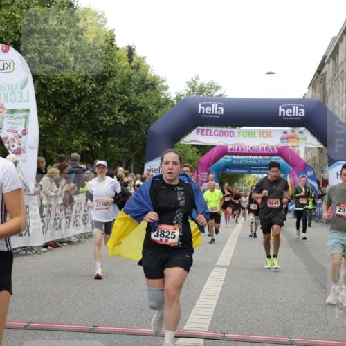 06.09.2026 - CURREX Alsterlauf Yannick Fuchs http://msf.ph/oto/10116815 06.09.2026 09:59:14 Ziel 2068, 2220, 2367, 2618, 2627, 2913, 3375, 3425, 3825, 3844, 3871, 3892, 4217, 4531, 4748, 4856, 4990, 5249, 5283, 5459, 5599, 5801, 5891, 6083, 6144, 6337 meine-sportfotos.de