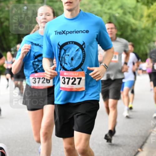 06.09.2026 - CURREX Alsterlauf Dr. Thomas Lammeyer http://msf.ph/oto/10116850 06.09.2026 09:13:56 Laufen 3726, 3727 meine-sportfotos.de