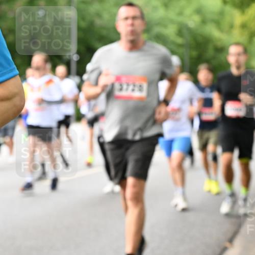 06.09.2026 - CURREX Alsterlauf Dr. Thomas Lammeyer http://msf.ph/oto/10116856 06.09.2026 09:13:57 Laufen  meine-sportfotos.de