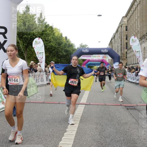 06.09.2026 - CURREX Alsterlauf Yannick Fuchs http://msf.ph/oto/10116864 06.09.2026 09:59:14 Ziel 2068, 2220, 2367, 2618, 2627, 2913, 3375, 3425, 3825, 3844, 3871, 3892, 4217, 4531, 4748, 4856, 4990, 5249, 5283, 5459, 5599, 5801, 5891, 6083, 6144, 6337 meine-sportfotos.de