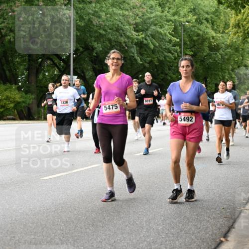 06.09.2026 - CURREX Alsterlauf Dr. Thomas Lammeyer http://msf.ph/oto/10116905 06.09.2026 09:14:02 Laufen 5328, 5475, 8017, 5492, 4872, 5539, 5519, 2195 meine-sportfotos.de